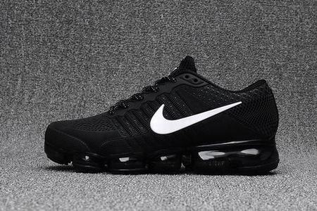 Air VaporMax Flyknit Black White Women-4