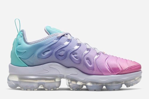 Air VaporMax Plus Blue Green Pink GS