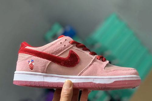 Strangelove x Dunk SB Low