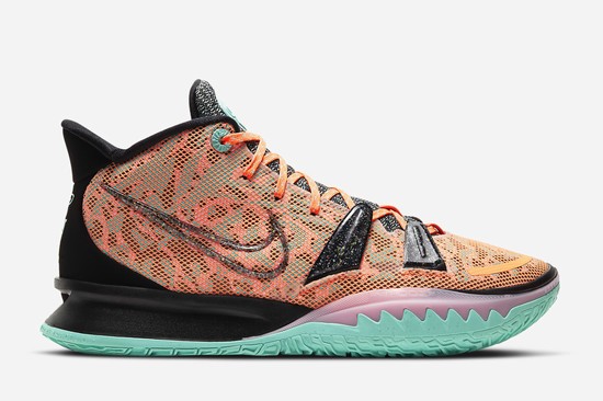 Kyrie Irving 7 For The Future